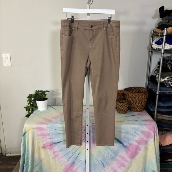 CHICOS so slimming girlfriend jeans size 1 Women's Jeans (women’s 8) - Picture 3 of 9